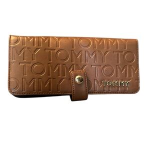 Tommy Hilfiger debossed logo wallet in brown
